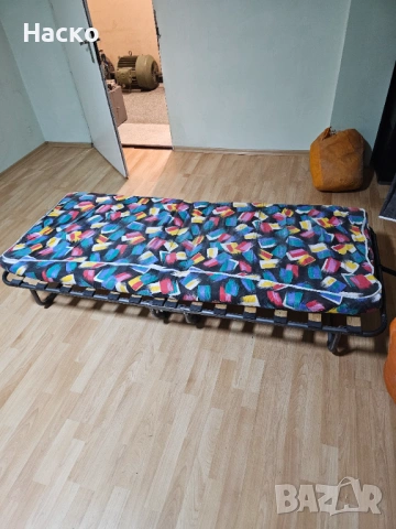 Походно легло със матрак