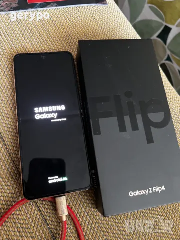 Samsung Z Flip 4/ 512GB - Гаранция, снимка 2 - Samsung - 48490544