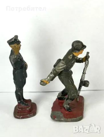 Фигурка на Хитлер и немски войник, снимка 3 - Антикварни и старинни предмети - 49665278