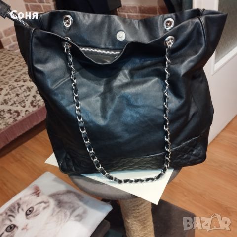 Дамска чанта в черно, кожена с  дръжки  тип верижки, снимка 7 - Чанти - 46474890