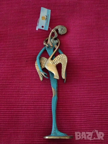 Статуетка Леда с лебед,гръцка царица на древногръцкия град Спарта. , снимка 2 - Статуетки - 50862226