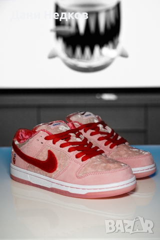 Nike sb dunk valentines day, снимка 2 - Маратонки - 44994401