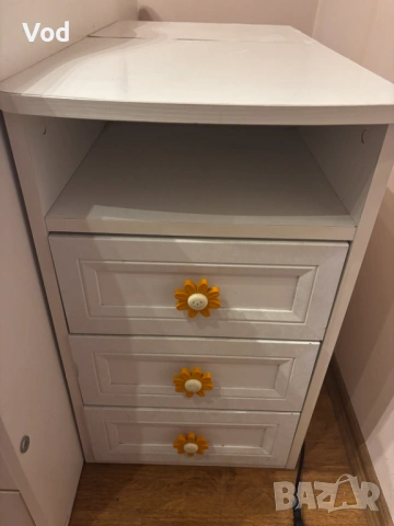 Детски гардероб комод-скрин и шкафче, снимка 3 - Гардероби - 53135254