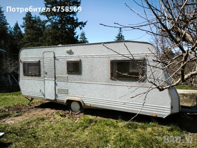 Продавам легендарна немска каравана Dethleffs, модел RM5., снимка 14 - Каравани и кемпери - 54200854