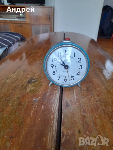 Стар часовник,будилник Vityaz