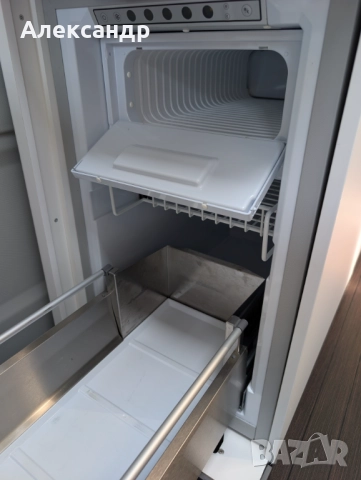 Кемпер VW Grand California 600, снимка 15 - Каравани и кемпери - 52183227