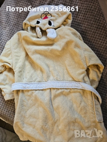 Детски халат за баня от 4 до 8 год., снимка 3 - Детски комплекти - 53429130