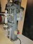 Продавам машина за затваряне на винтови капачки за бутилки. , снимка 1