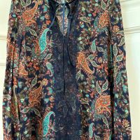 Блуза Liu Jo Milano в кашмирен десен, размер 40 / М, снимка 1 - Блузи с дълъг ръкав и пуловери - 45390571