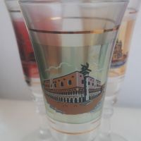 Шест цветни чаши за питиета с различни рисунки на Венеция, снимка 3 - Чаши - 45083750