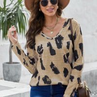 Дамска блуза в бежово с дълъг ръкав и леопардов принт, снимка 2 - Блузи с дълъг ръкав и пуловери - 45932191