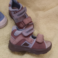 Лот бебешки обувки+подарък, снимка 2 - Бебешки обувки - 45002346
