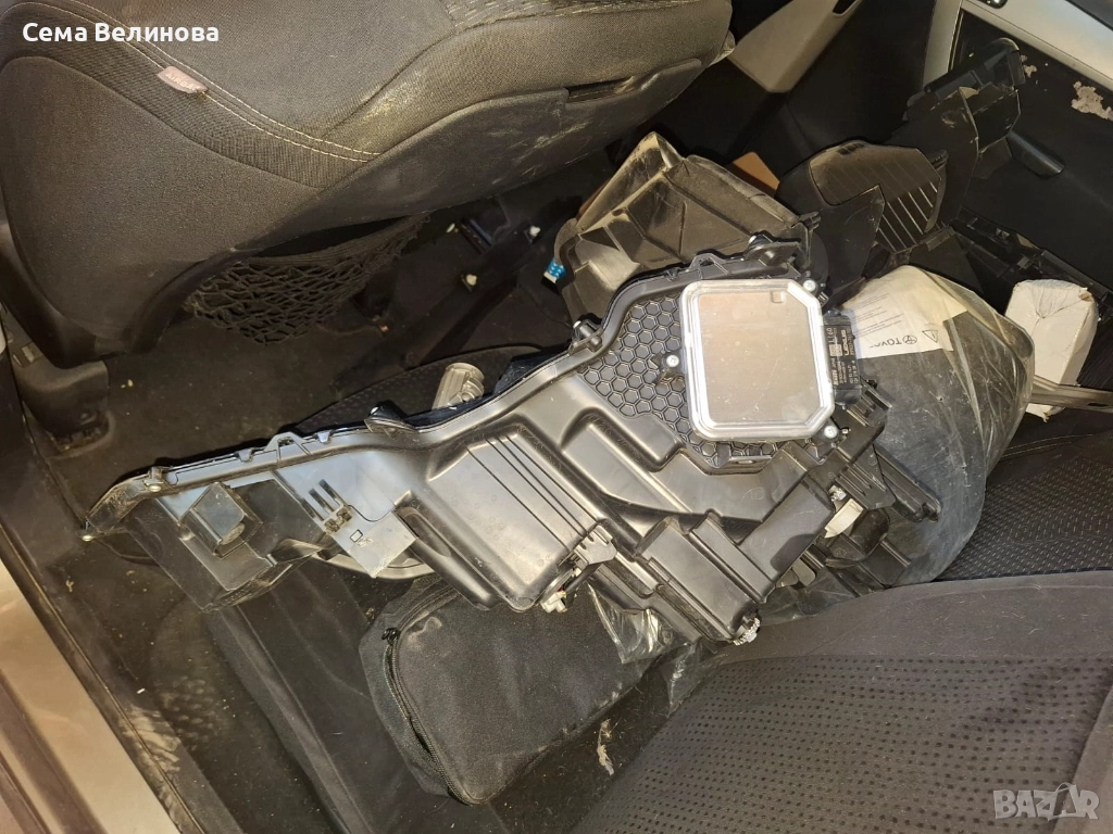 Ляв фар Лексус UX 2023 г в безупречно състояние и десен за части, снимка 1