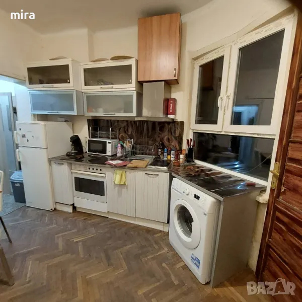 Обзаведена стая за жена/момиче в Център до метро Сердика. Без хазяй, снимка 1