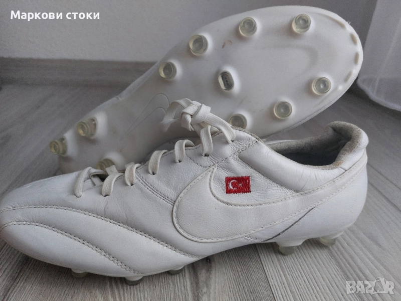 Nike бутонки №42 – естествена кожа, носени веднъж, с турско знаме, снимка 1