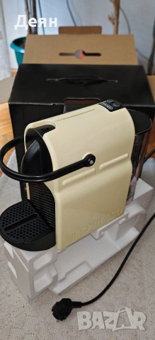 Кафемашина с капсули Delonghi Inissia Nespresso система