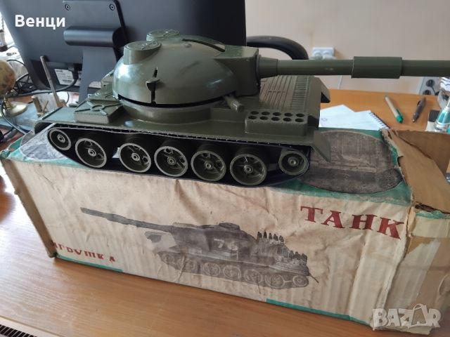 Голяма метална играчка СССР ТАНК Т-54 с кутия, снимка 2 - Колекции - 45725803