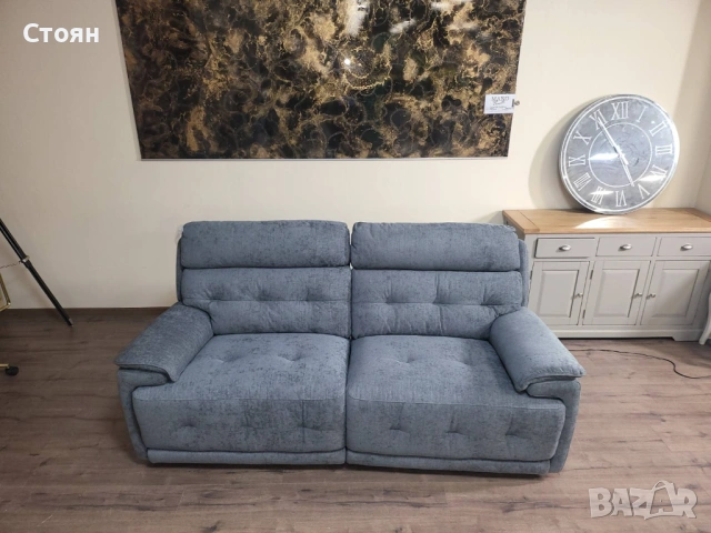 Сив диван тройка от плат с електрически релаксиращ механизъм, снимка 3 - Дивани и мека мебел - 53719996