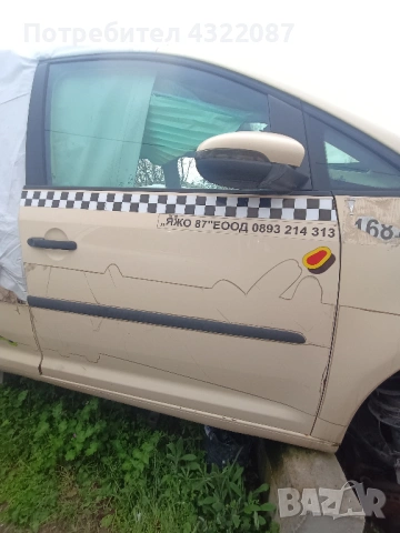 Врата / Врати Volkswagen Touran II 2011-2015 1.6 TDI 105к.с., снимка 2 - Части - 54229868