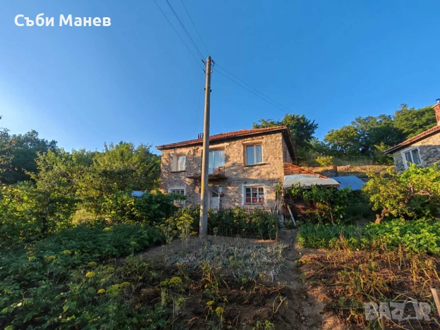 Продавам къща в Родопите с.Оряховец.🌲, снимка 2 - Къщи - 50972992