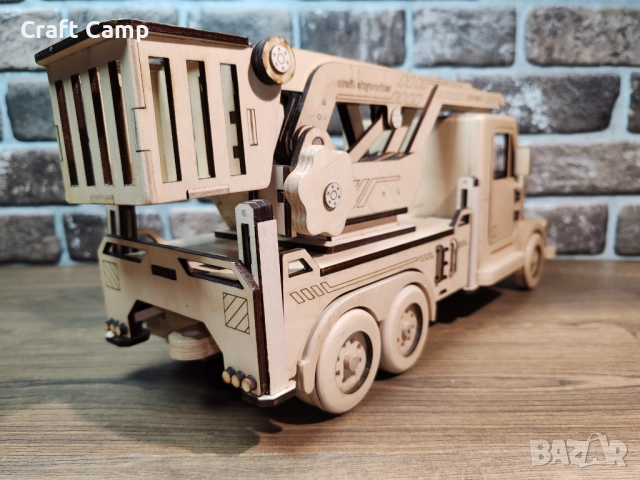 Дървен модел на камион – Вишка / Автовишка – Craft Camp, снимка 12 - Коли, камиони, мотори, писти - 52774936