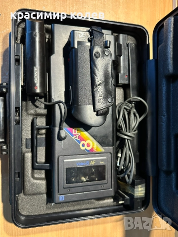  видеокамера "Sony CCD-V8AF Camcorder - Black", снимка 16 - Камери - 52670956