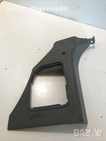 Капак на вътрешна облицовка за KIA Sedona 2.9 CRDi (2002-2006) 0K53A6811X