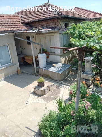 Продава едноетажна къща, село Козаревец, снимка 1