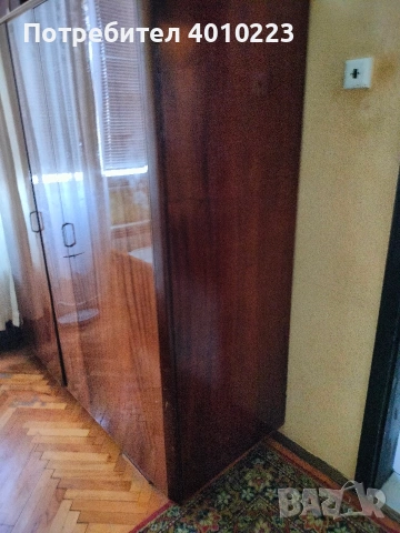 Продавам двукрилен гардероб – ретро стил, снимка 4 - Гардероби - 53742217