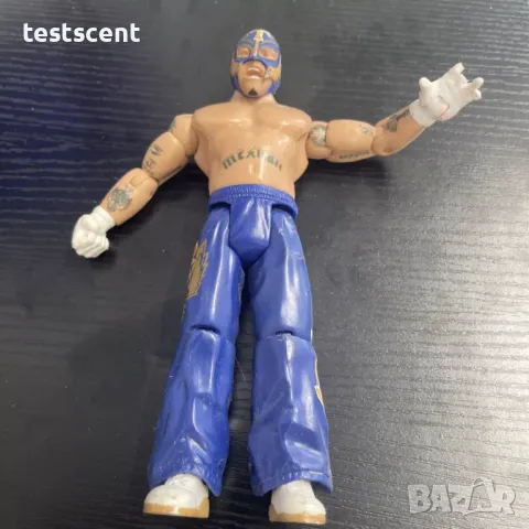 Екшън фигура WWE Rey Mysterio Рей Мистерио 2007 Blue Jakks Pacific USA figure играчка, снимка 2 - Колекции - 48430447