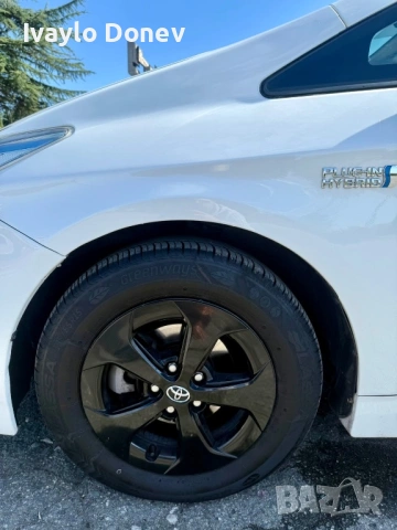 Toyota Prius, снимка 10 - Автомобили и джипове - 54303821