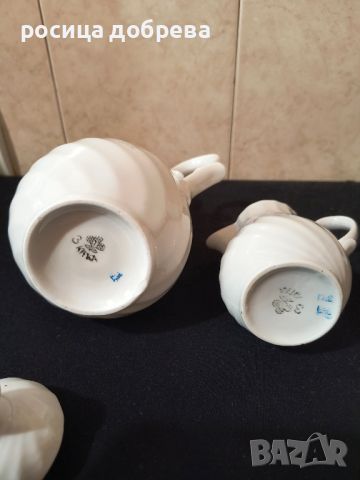 порцеланов чайник и латиера с маркировка , снимка 2 - Сервизи - 46152172