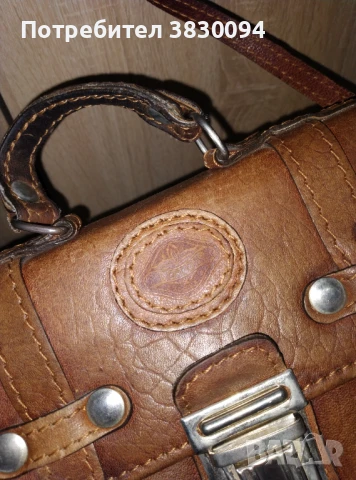 Стара Кожена Дамска Чанта, снимка 12 - Чанти - 51180892