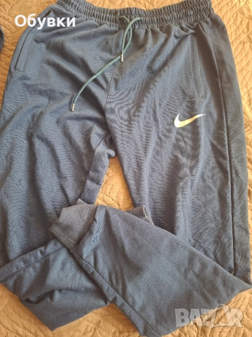 екип на Nike, снимка 2 - Спортни дрехи, екипи - 52549023
