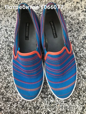 Сникърси United Nude