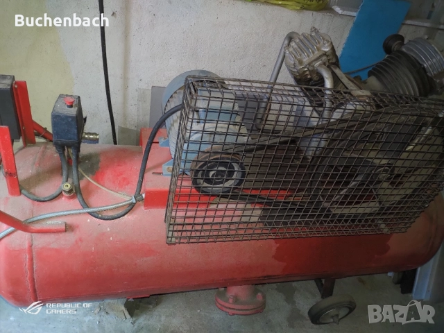 компресор 300 л