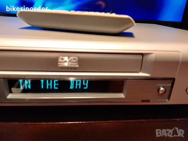 PHILIPS DVD723 плейър като нов с дистанционно , снимка 4 - Декове - 53247687