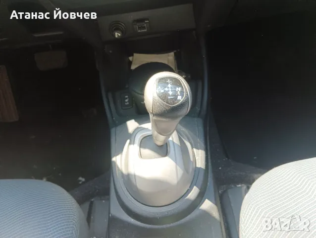 Honda Jazz 1.4, снимка 6 - Автомобили и джипове - 46937666