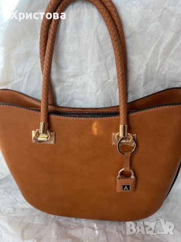 Дамска чанта patrizia pepe