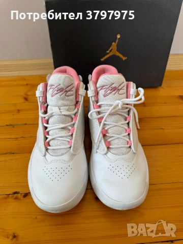 Дамски обувки Nike Jordan 4 Max Aura, снимка 4 - Други - 53746774