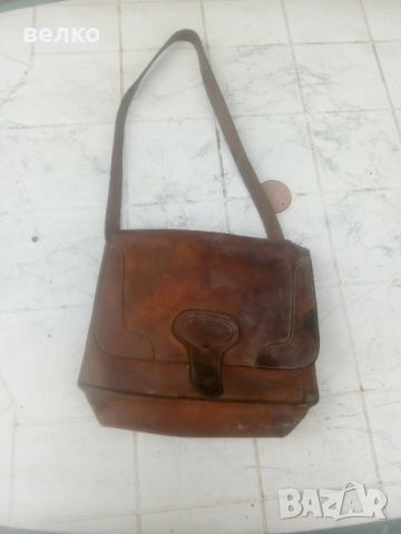 Ретро кожена чантичка , снимка 1 - Антикварни и старинни предмети - 45478961