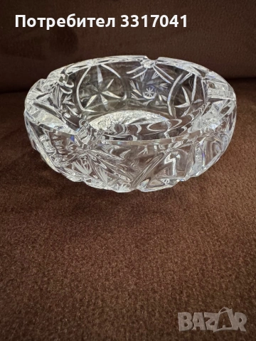 Кристален пепелник, снимка 2 - Декорация за дома - 53811242