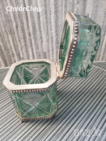 Стара Бохемия кристална кутия с капак 14см/бижутерка-бонбониера-захарница, снимка 4 - Антикварни и старинни предмети - 52967184