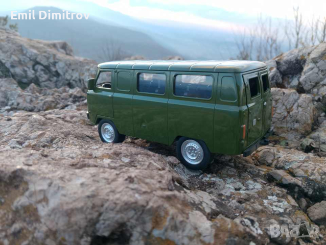 Модел-играчка УАЗ-452 в мащаб 1:24, снимка 13 - Колекции - 44280146