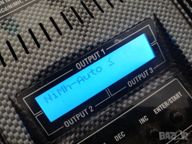 Зарядно устройство за батерии GRAUPNER Ultra Trio plus 14, снимка 9 - Друга електроника - 51475809