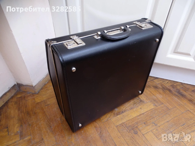 Нов акордеон Weltmeister Meteor 60 баса, снимка 18 - Акордеони - 53719640