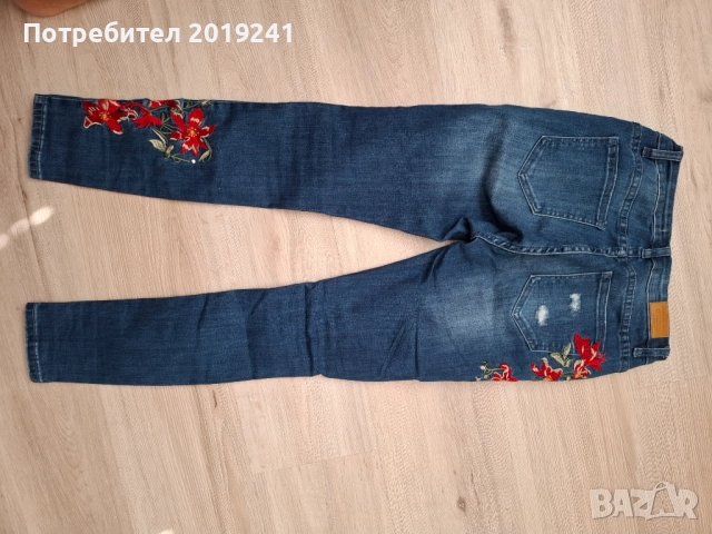 Дънки с бродерия , снимка 5 - Дънки - 51582638