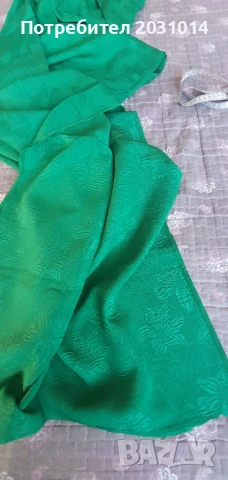 Зелен копринен плат 4м на 114см , снимка 1