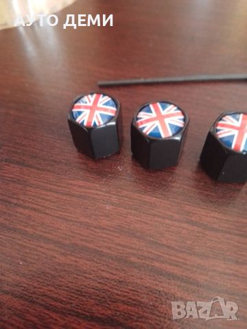 Хром и черни качествени капачки за вентили с емблеми знаме на Англия, снимка 3 - Аксесоари и консумативи - 45714433