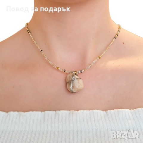Колие с мъниста и естествен кварц 